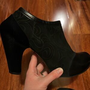 Fluevog Balthazar Voyageur heeled ankle boots size 7